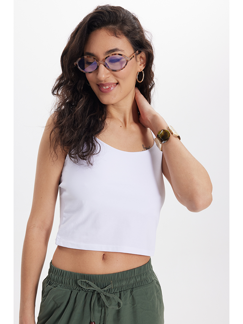 Kadın Slim Fit Dar Kesim Elastanlı Beyaz Crop Atlet-4