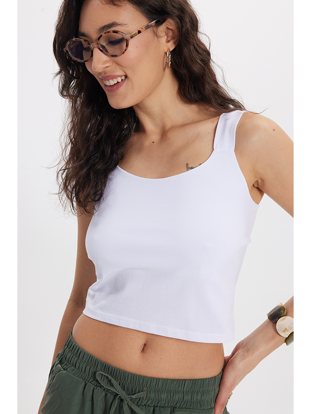 Kadın Slim Fit Dar Kesim Elastanlı Beyaz Crop Atlet-5