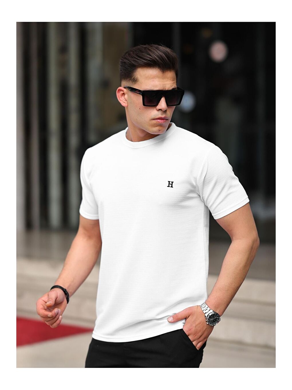 Beyaz Erkek Slim Fit Waffle Kumaş Sıfır Yaka Nakışlı T-shirt