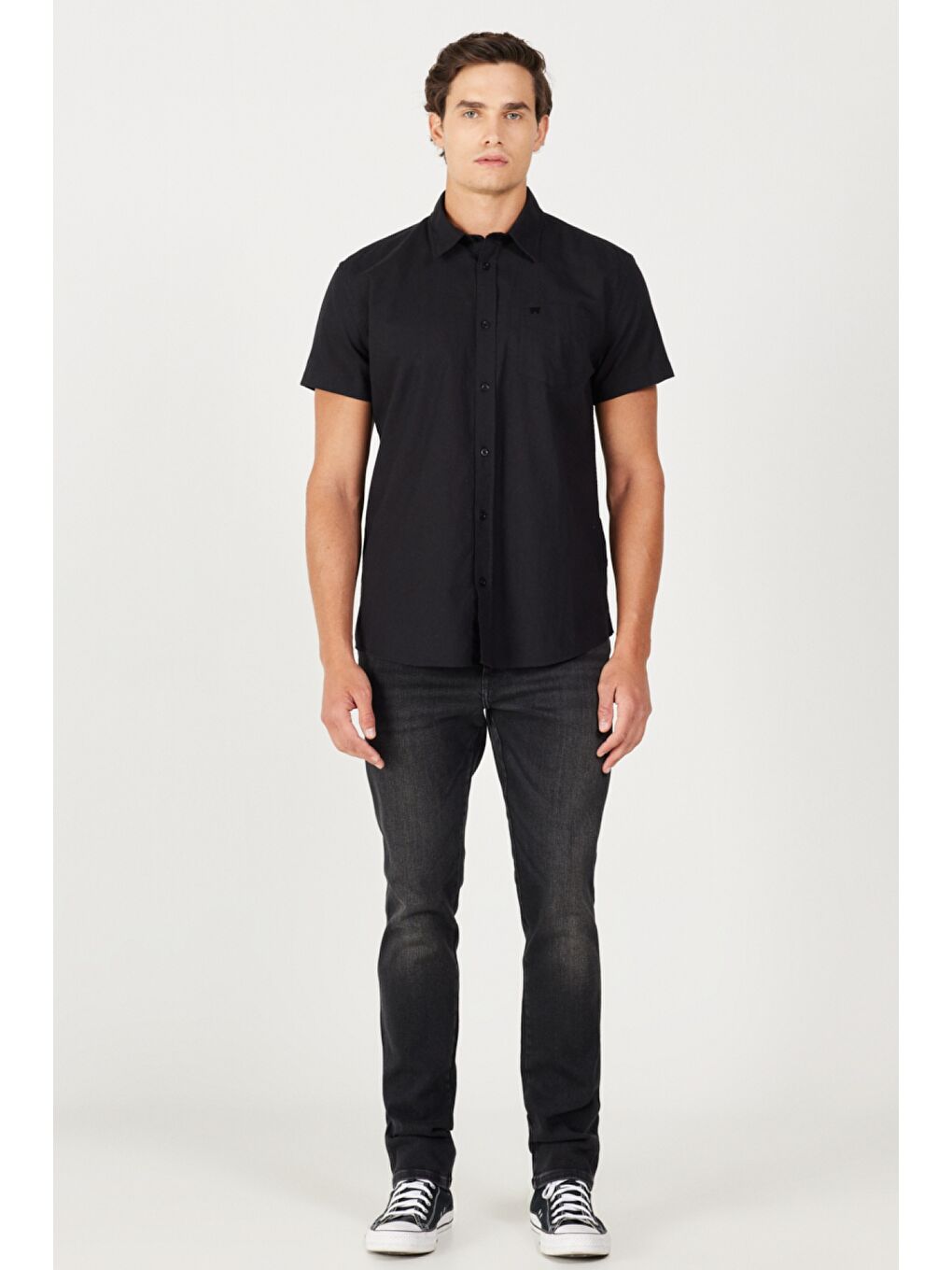 Siyah Regular Fit Normal Kesim Kısa Kollu Düğmeli Yaka Keten Gömlek-4