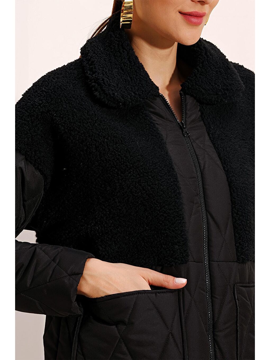 5182 Pelüş Detaylı Oversize Şişme Mont   Siyah-4