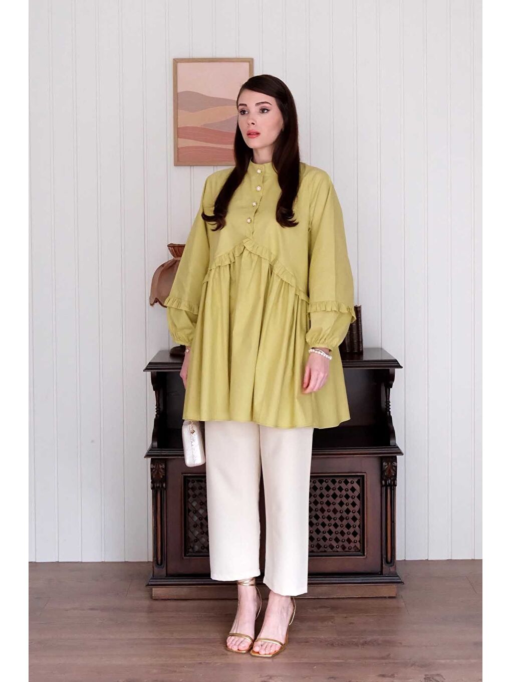 Soft Yeşil İnci Detaylı Robalı Tunik Krem Boru Paça Pantolon Takım-1