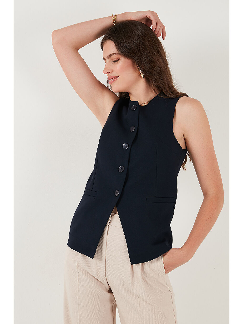 Lacivert Regular Fit Bisiklet Yaka Kolsuz Düğmeli Basic Kadın Bluz Yelek 65200004-5