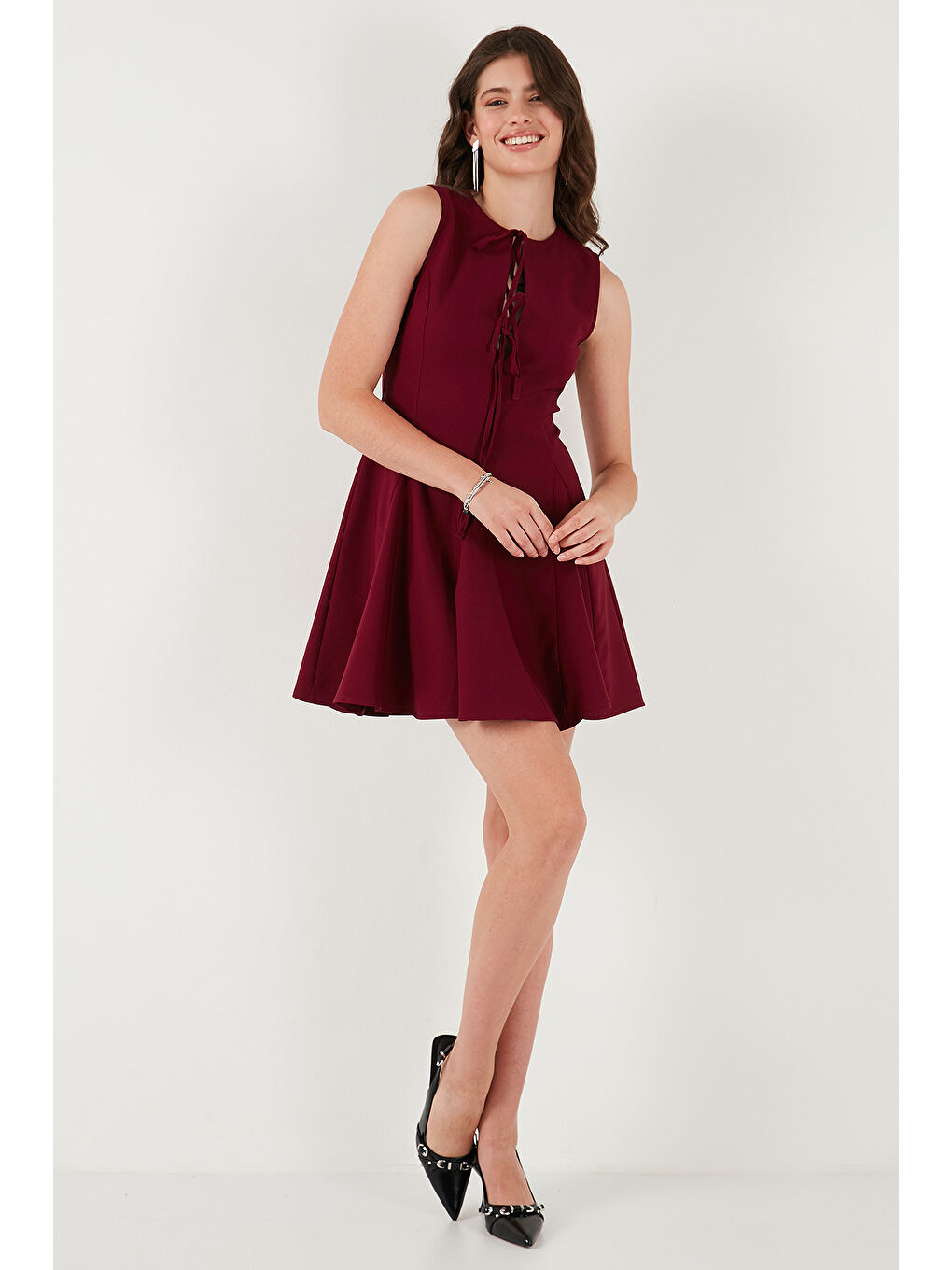 Bordo Regular Fit Kloş Etekli Bağlama Detaylı Kolsuz Kadın Mini Elbise 6525592-5