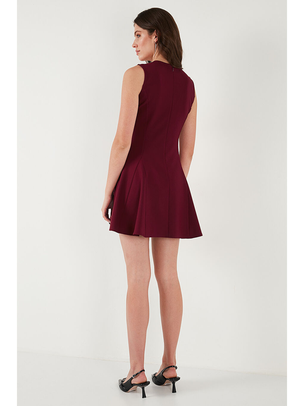 Bordo Regular Fit Kloş Etekli Bağlama Detaylı Kolsuz Kadın Mini Elbise 6525592-6