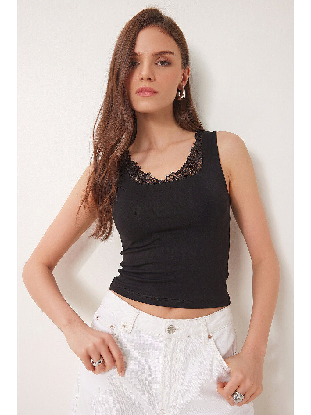 Siyah Güpürlü Kalın Askılı Modal Bluz SİYAH LMW0036-1