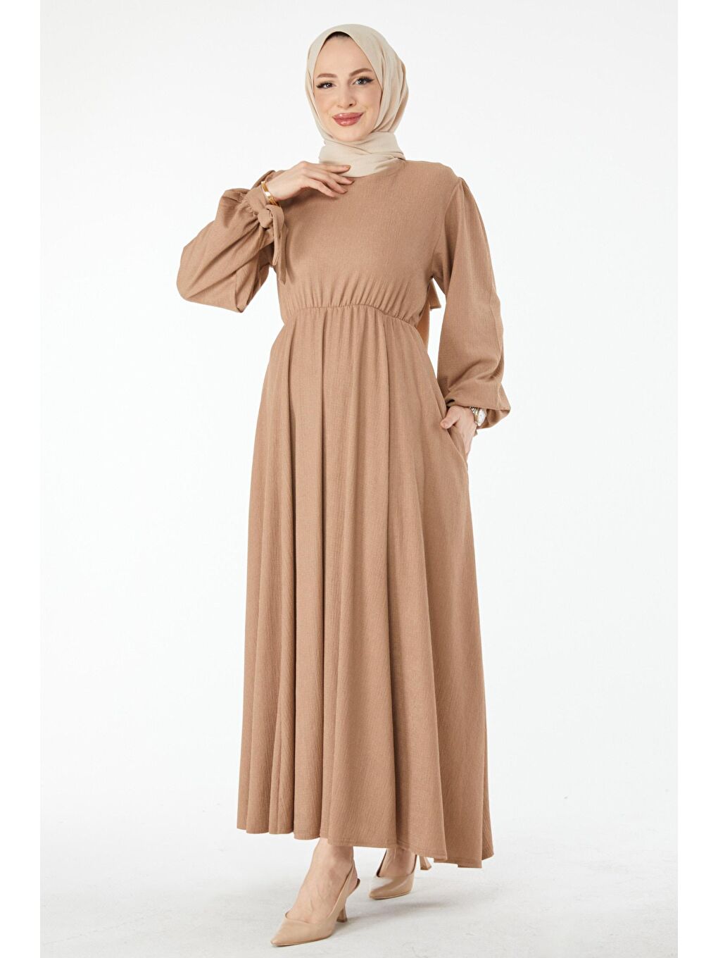 Bej Bisiklet Yaka Kadın Vizon Beli Lastikli Kolu Bağcık Detaylı Elbise - 24460