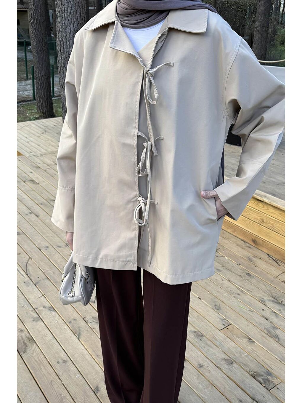 Fiyonk Detaylı Trençkot Bej-2