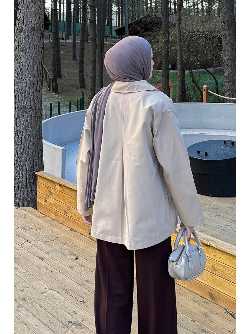 Fiyonk Detaylı Trençkot Bej-3