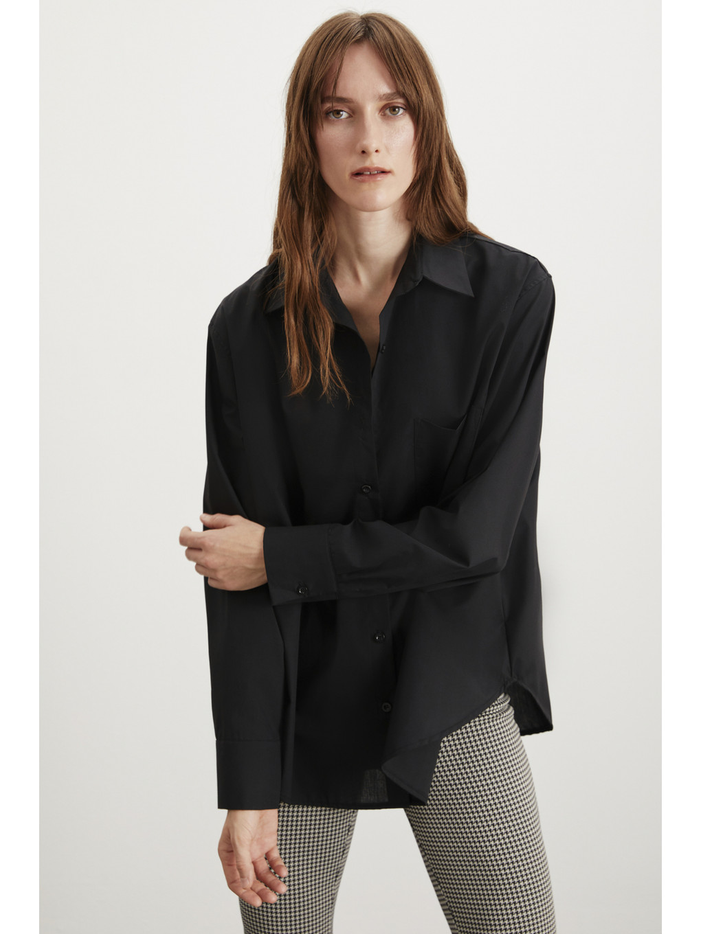 Celıa Kadın %100 Organik Pamuklu Oversize Fit Bol Kesim Tek Cepli Dokuma Siyah Gömlek-1