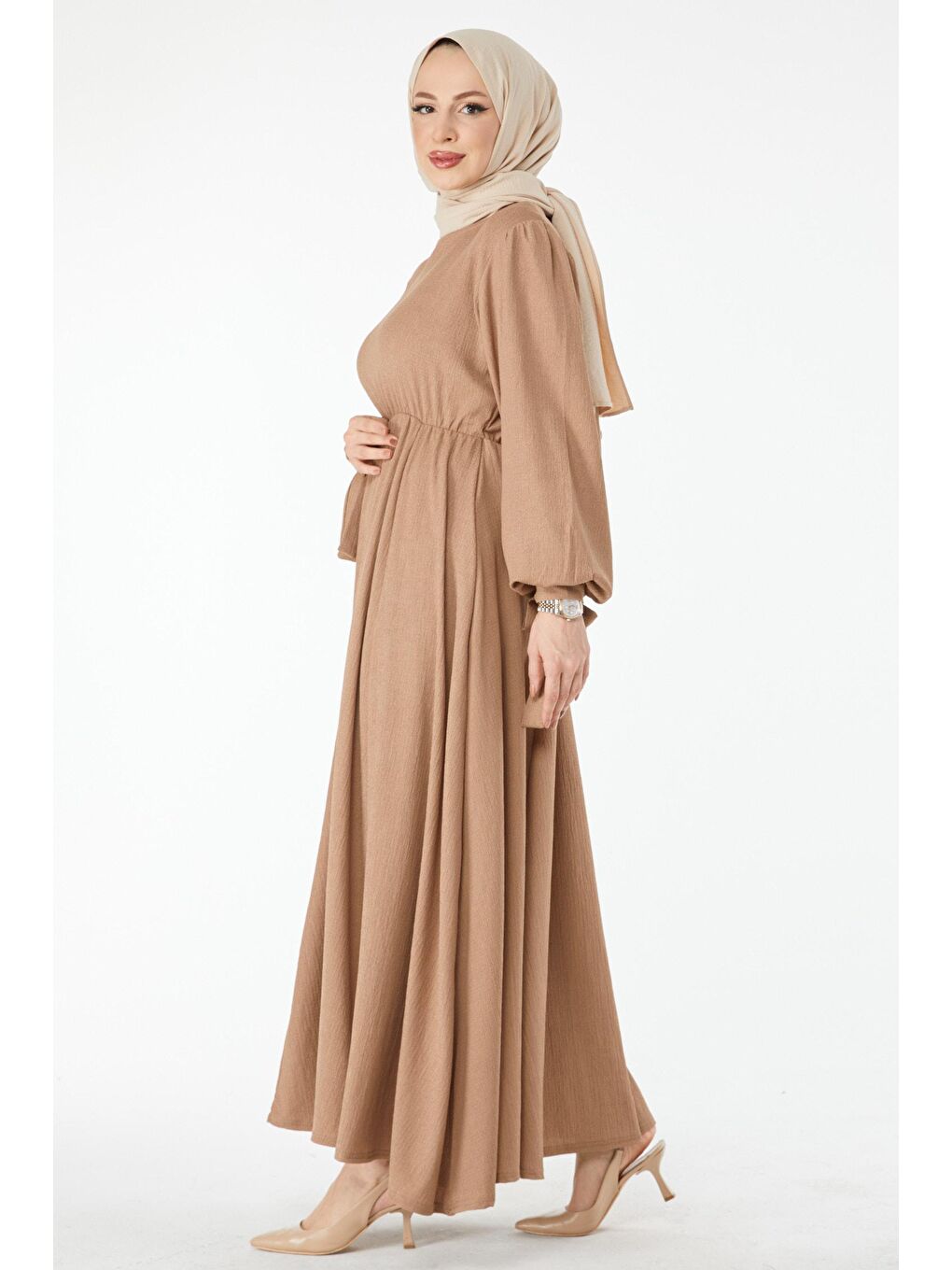 Bej Bisiklet Yaka Kadın Vizon Beli Lastikli Kolu Bağcık Detaylı Elbise - 24460-2