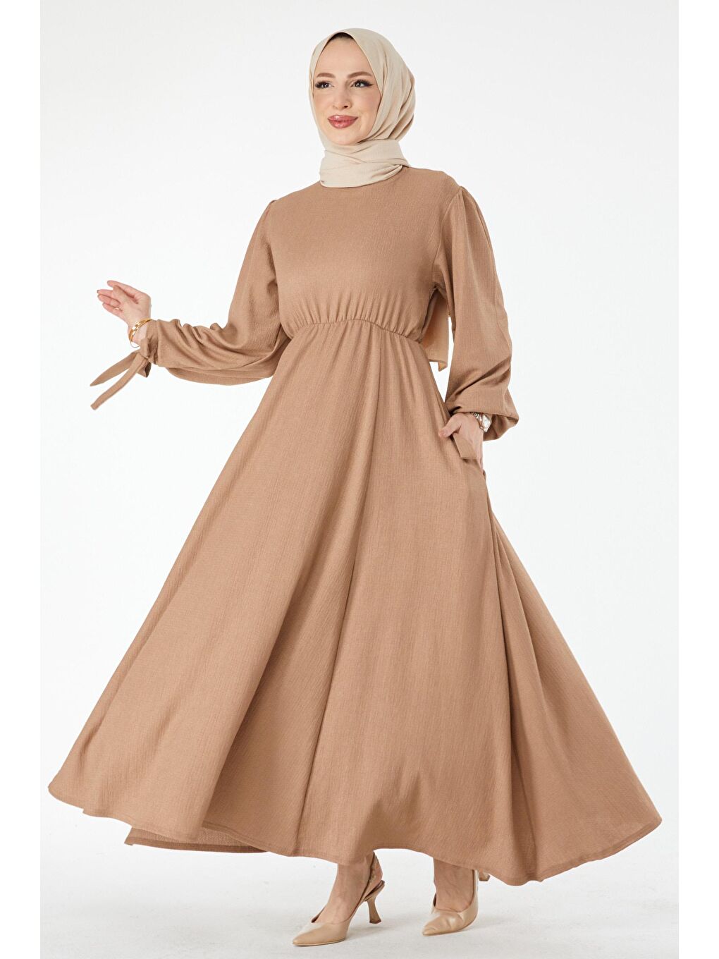 Bej Bisiklet Yaka Kadın Vizon Beli Lastikli Kolu Bağcık Detaylı Elbise - 24460-3