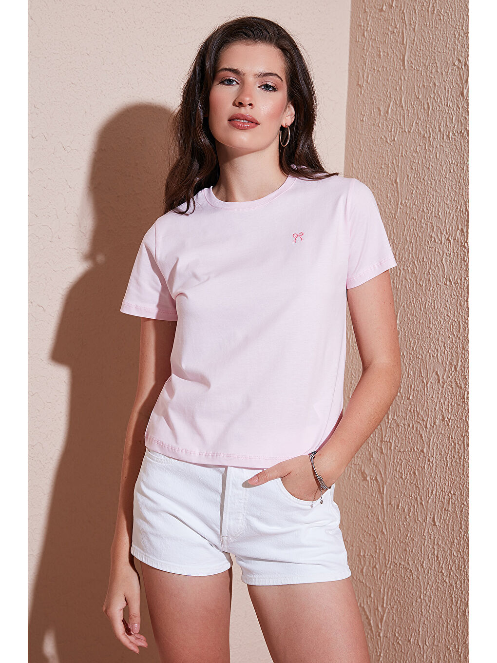 Pembe Pamuklu Slim Fit Bisiklet Yaka Minimal İşleme Detaylı T Shirt 5866398-4