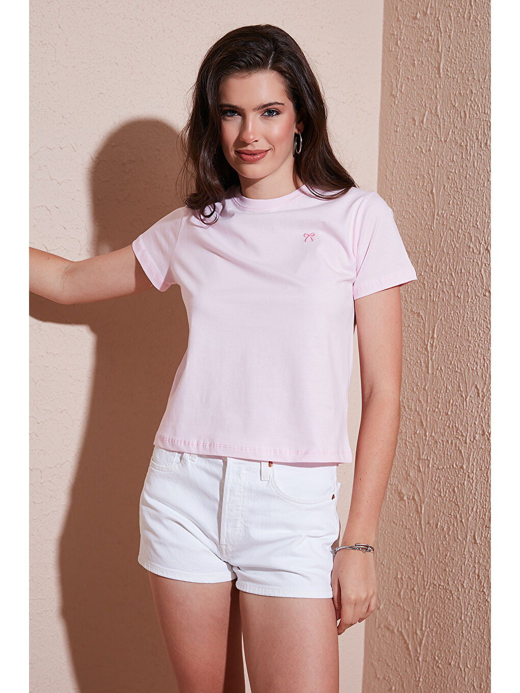 Pembe Pamuklu Slim Fit Bisiklet Yaka Minimal İşleme Detaylı T Shirt 5866398-5
