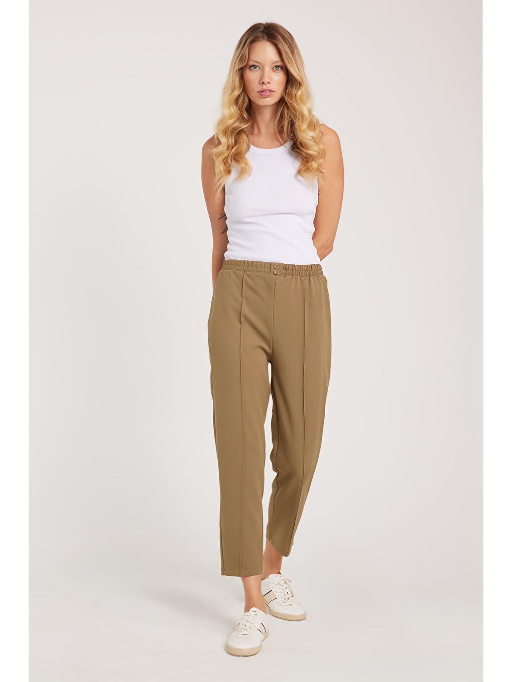 Kadın Relax Fit Rahat Kesim Yüksel Bel Düz Paça Beli Lastikli Haki Pantolon-4