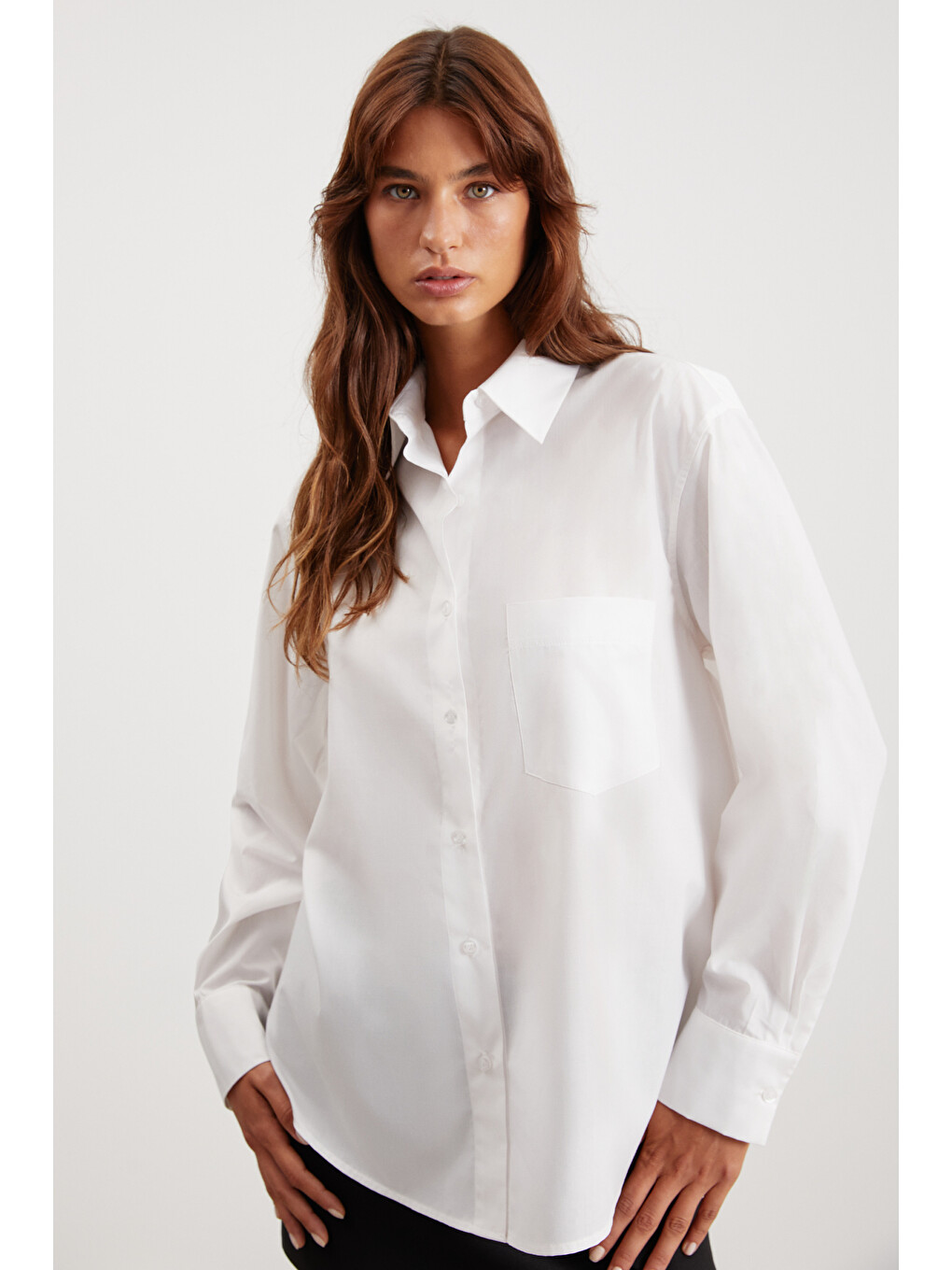 Celıa Kadın %100 Organik Pamuklu Oversize Fit Bol Kesim Tek Cepli Dokuma Beyaz Gömlek-1