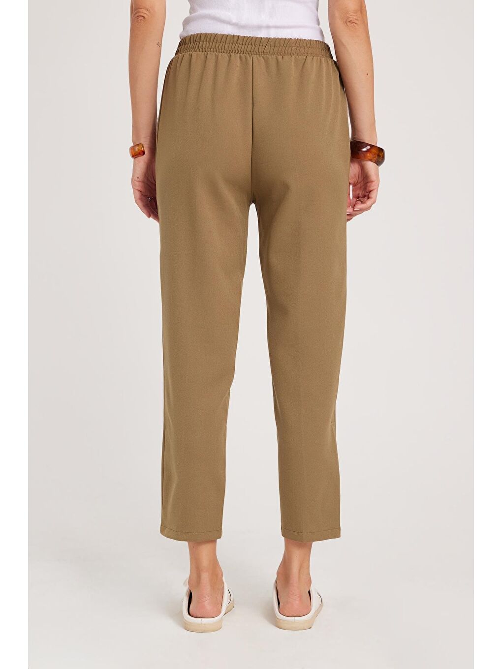 Kadın Relax Fit Rahat Kesim Yüksel Bel Düz Paça Beli Lastikli Haki Pantolon-6