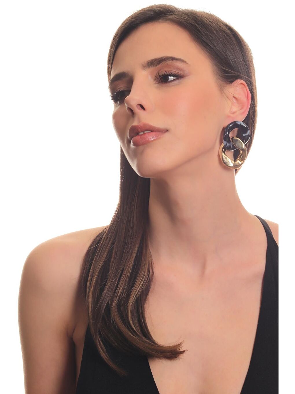 Kadın Kalın Zincir Formlu Gold & Siyah Çivili Model Reçine Küpe-2
