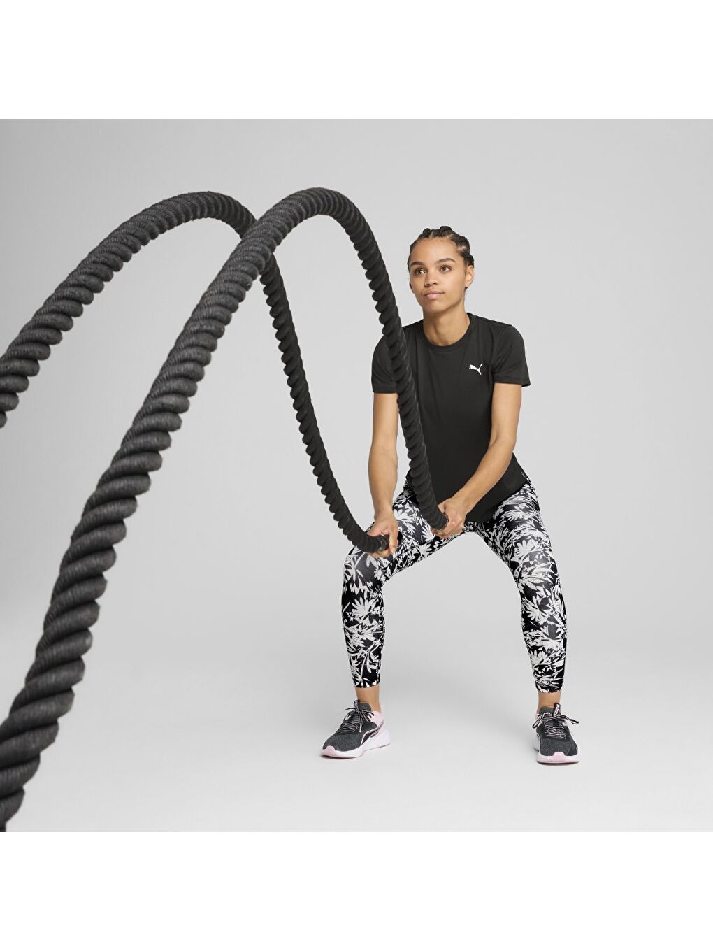 Tad Essentials Crew Kadın Siyah Yuvarlak Yaka Tişört-1