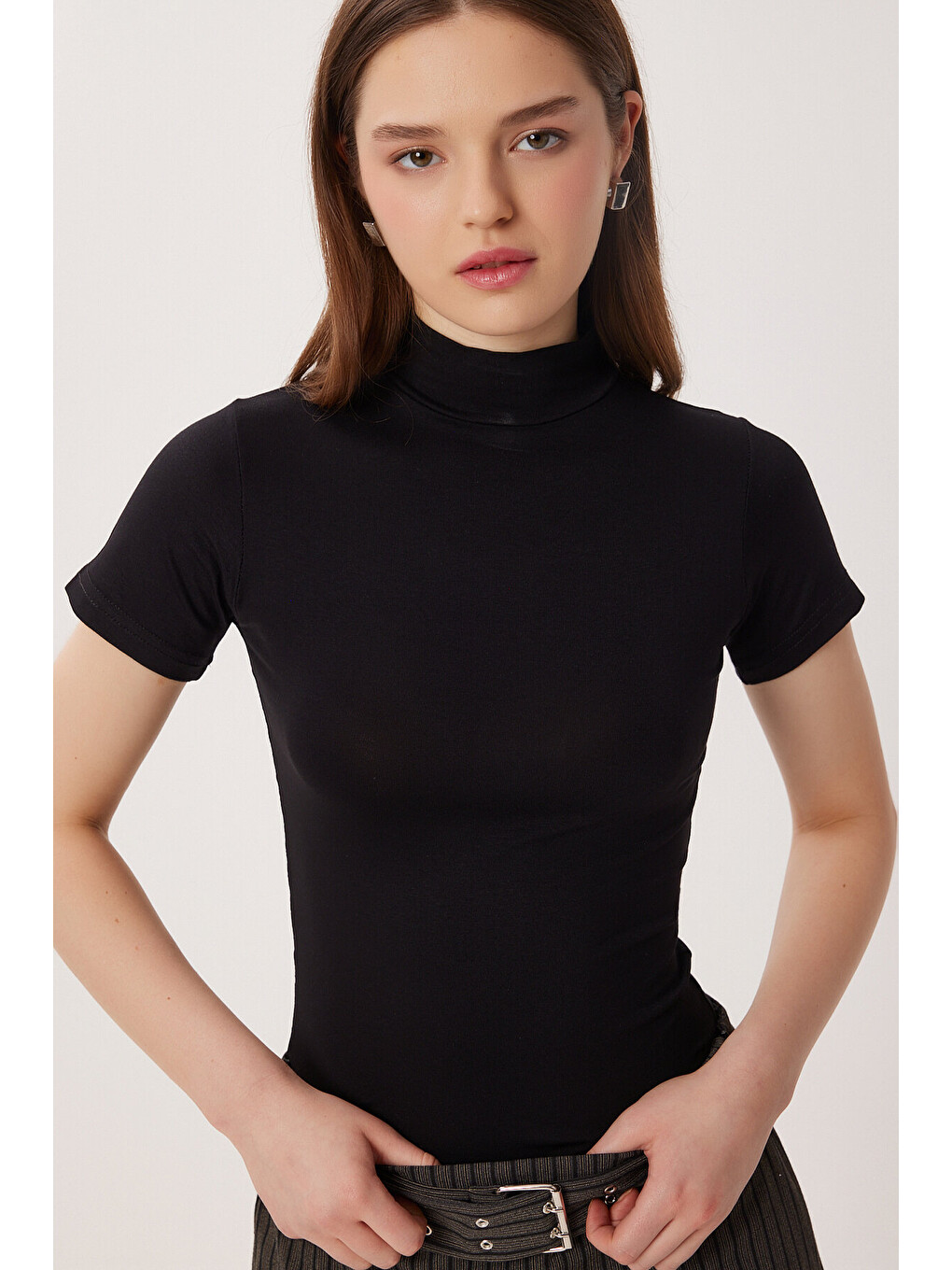 Siyah Balıkçı Yaka Basic Viskon Bluz SİYAH LRN0027