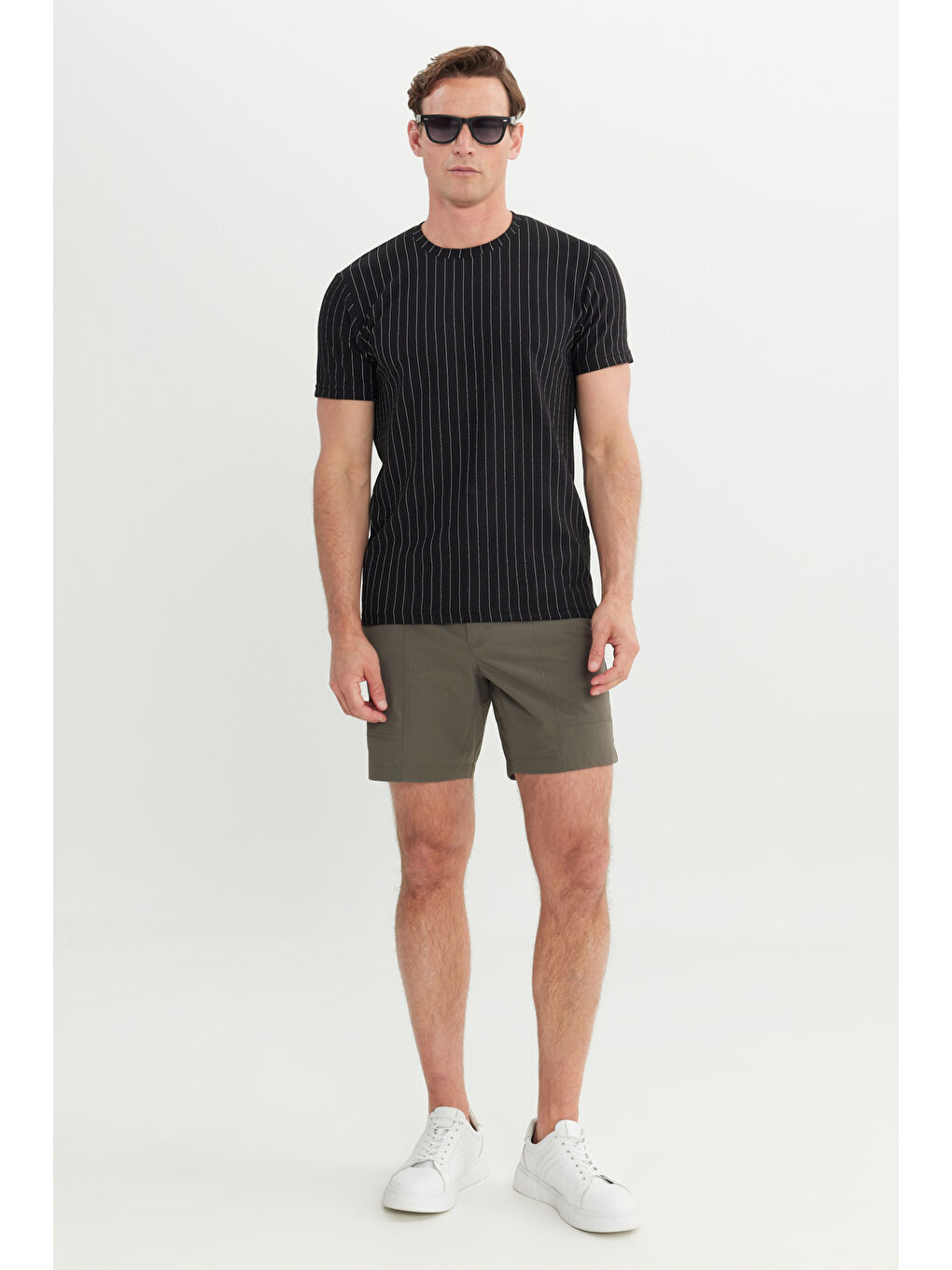 Erkek Siyah Slim Fit Dar Kesim Bisiklet Yaka Esnek Tişört-1