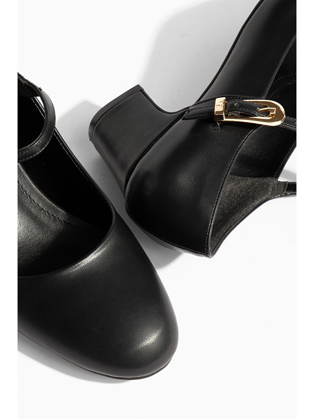 Siyah D4672 Günlük Ortopedik Kadın Klasik Topuklu Ayakkabı-1