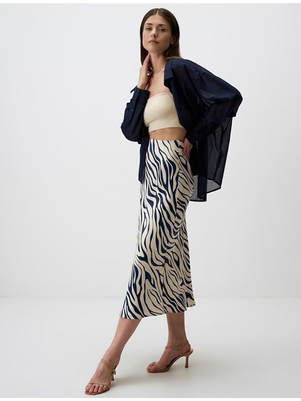 Lacivert Normal Bel Çizgili Saten Midi Etek