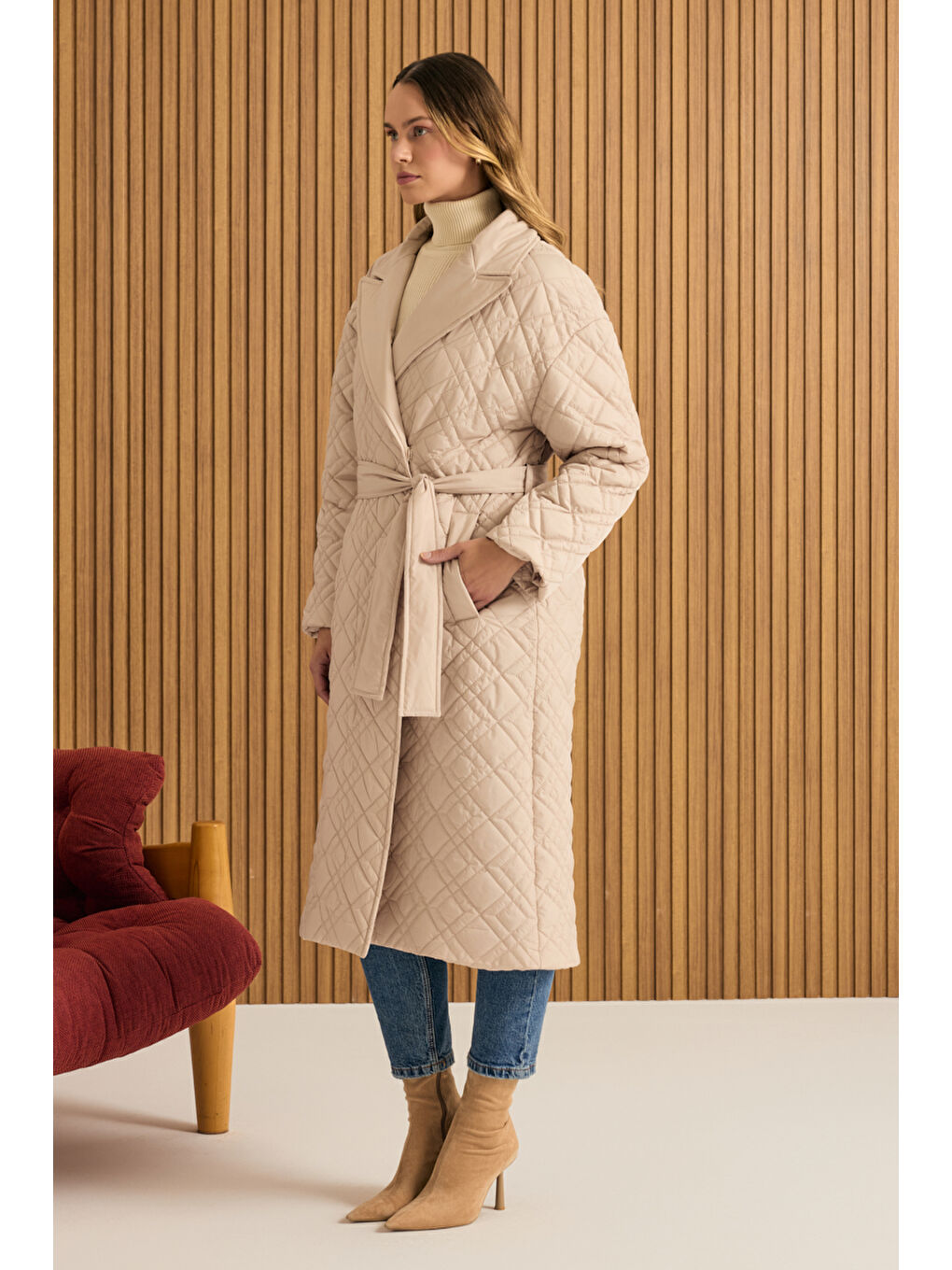 Bej Seyyar Kuşaklı Kapitone Mont-3