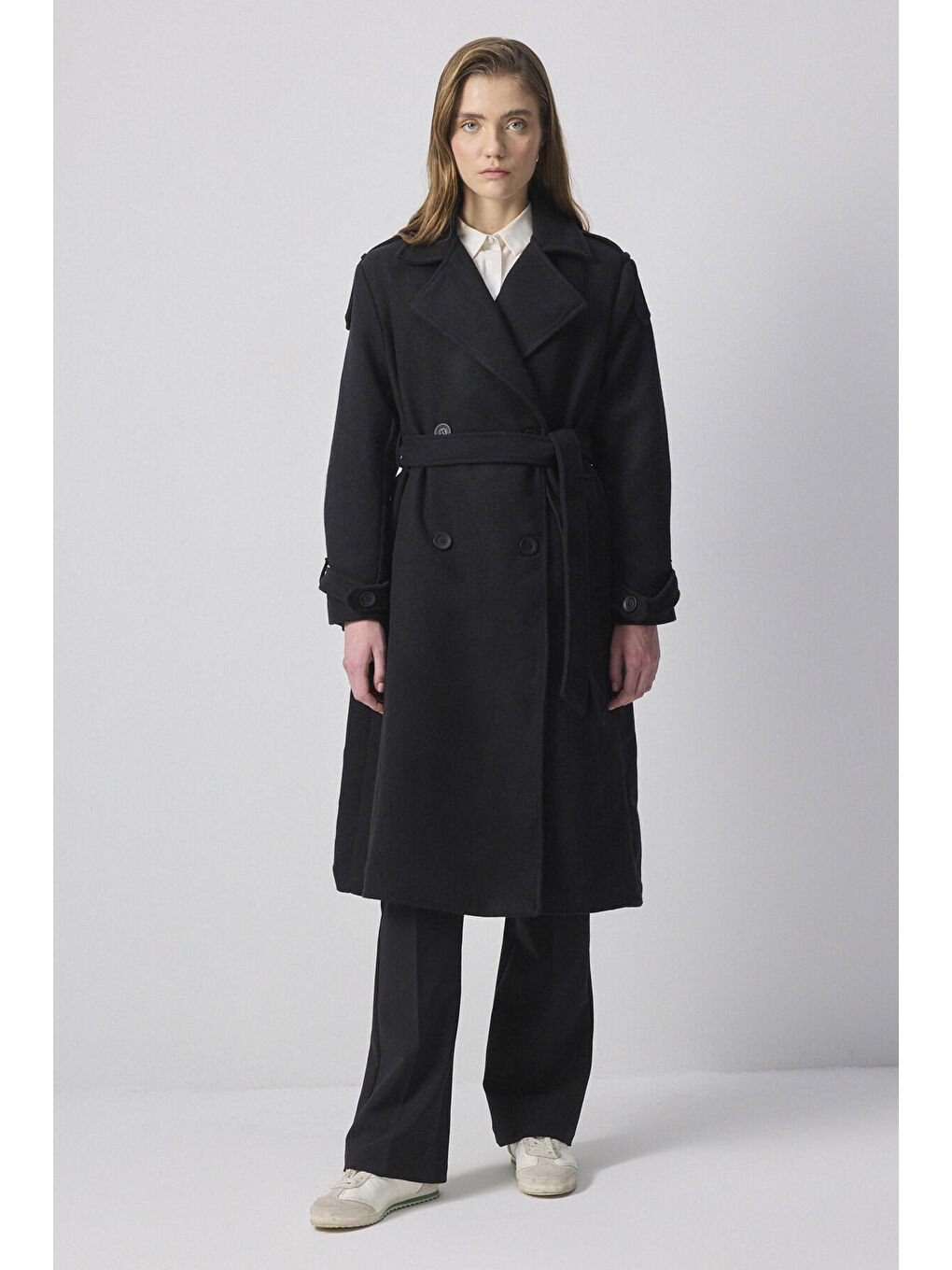 Siyah Kuşaklı Kaşe Kaban