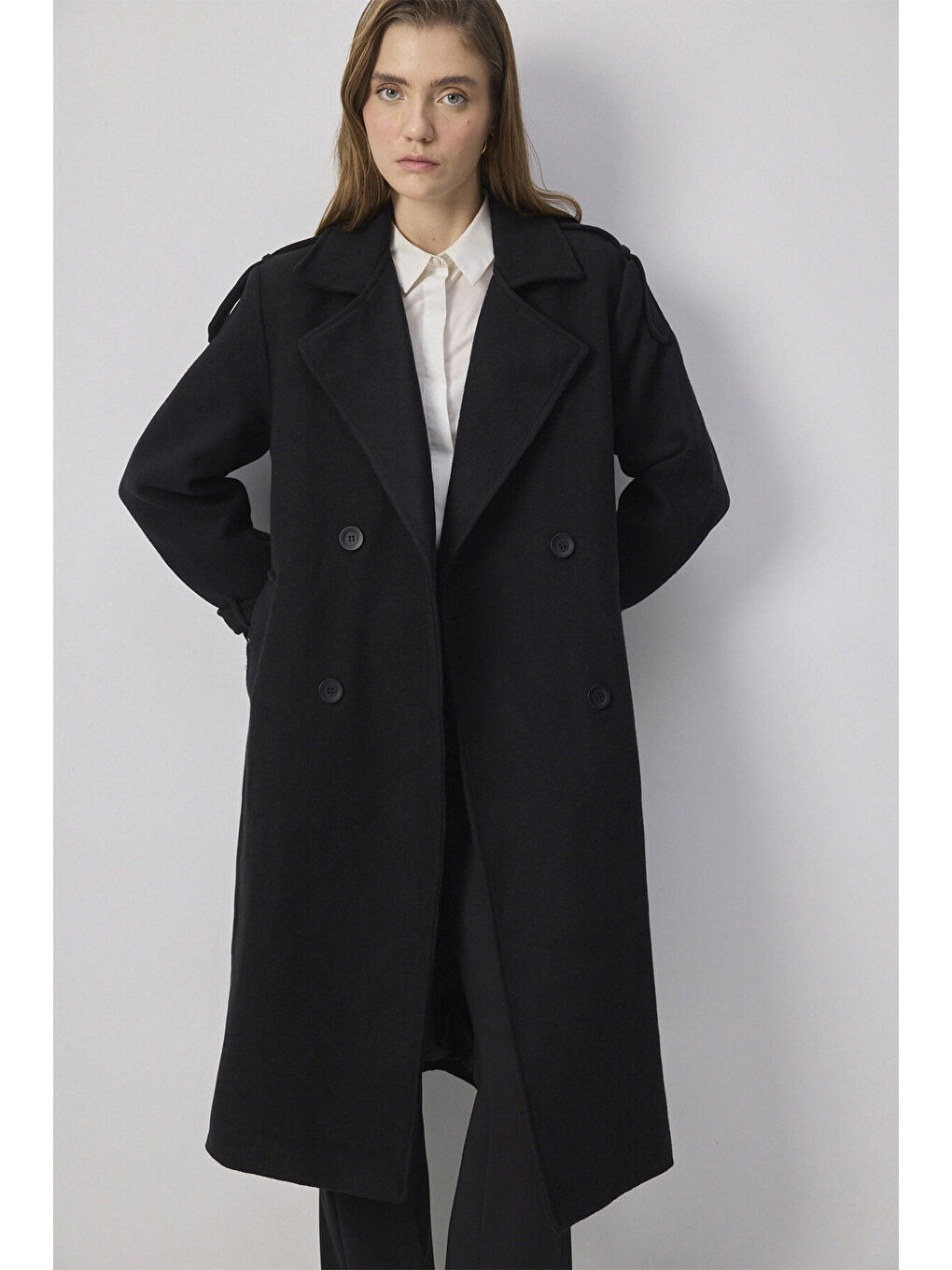 Siyah Kuşaklı Kaşe Kaban-1