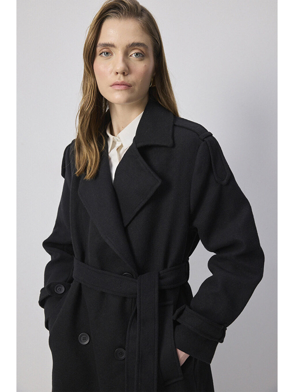 Siyah Kuşaklı Kaşe Kaban-2