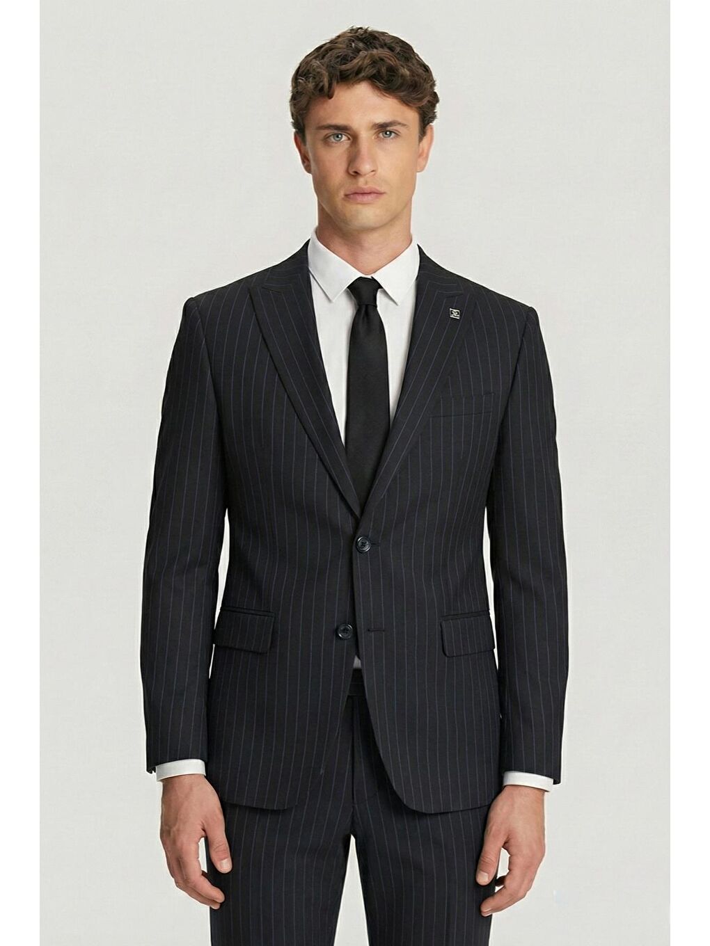 Siyah Slim Fit Sivri Yaka Çizgili Takım Elbise