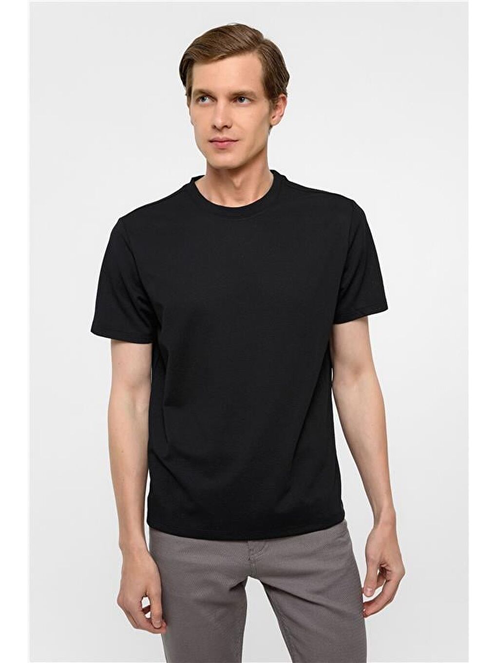 Siyah Regular Armürlü Bisiklet Yaka Tişört