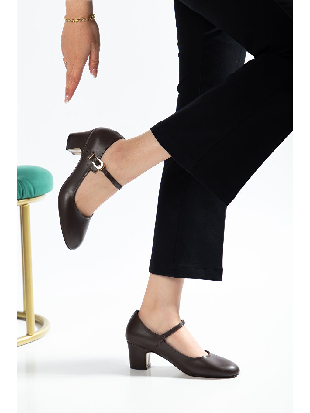 Kahverengi D4672 Günlük Ortopedik Kadın Klasik Topuklu Ayakkabı-3