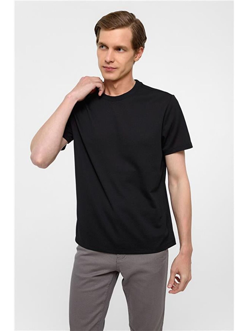 Siyah Regular Armürlü Bisiklet Yaka Tişört-1