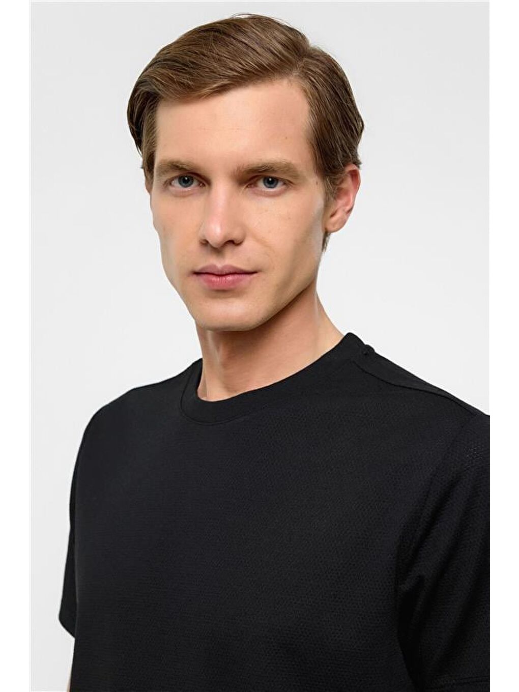 Siyah Regular Armürlü Bisiklet Yaka Tişört-3