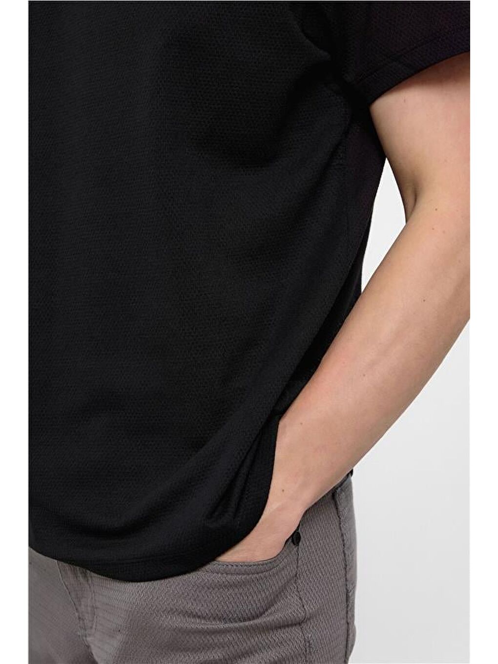 Siyah Regular Armürlü Bisiklet Yaka Tişört-4