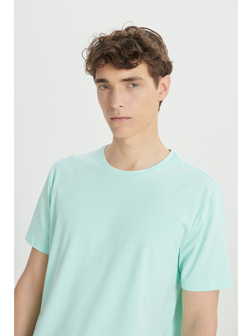 Yeşil Erkek Mint 360 Derece Her Yöne Esneyen Slim Fit Bisiklet Yaka Tişört-4
