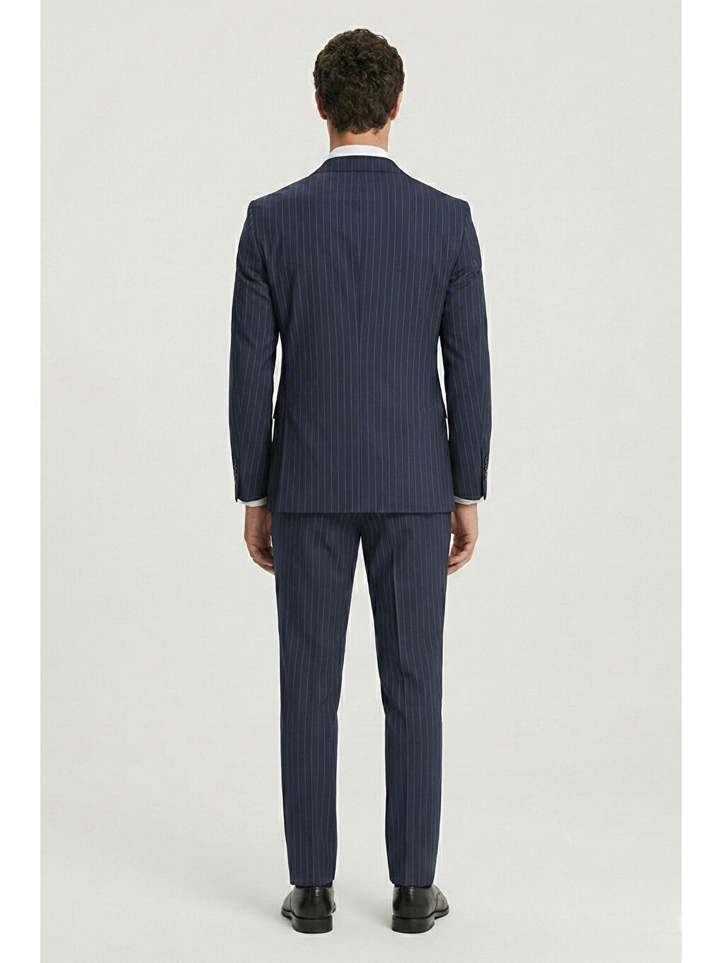 Lacivert Slim Fit Sivri Yaka Çizgili Takım Elbise-2