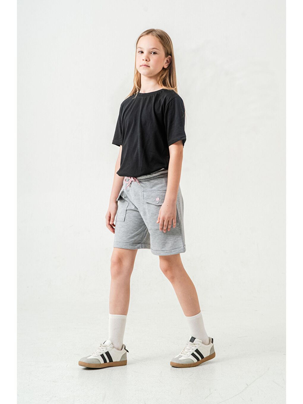 Gri Kargo Cepli Cep Kapağı Nakışlı Kız Çocuk Şort-2