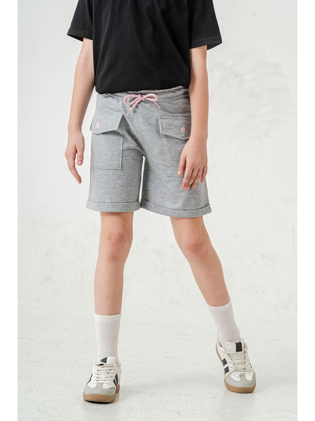Gri Kargo Cepli Cep Kapağı Nakışlı Kız Çocuk Şort-4