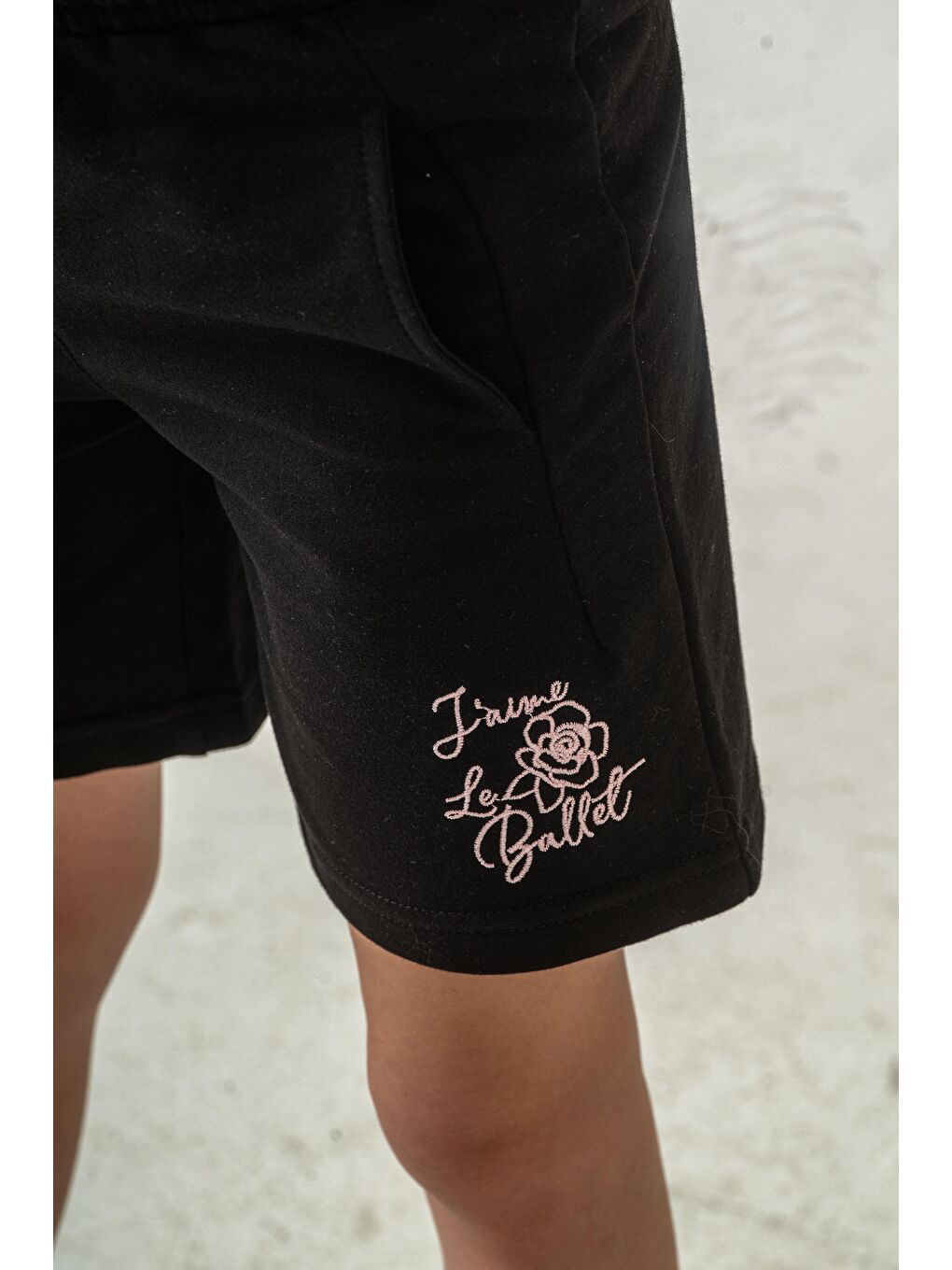 Siyah Jaime Le  Bullet Nakışlı Kız Çocuk Şort-7