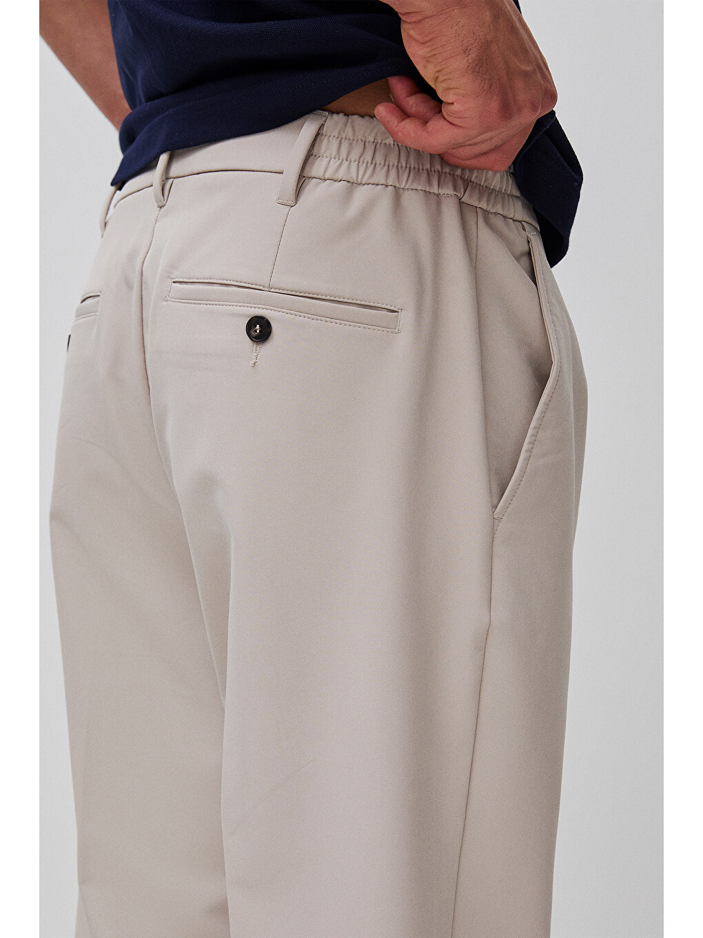 Erkek Bej Beli Lastikli Pileli Pantolon-3