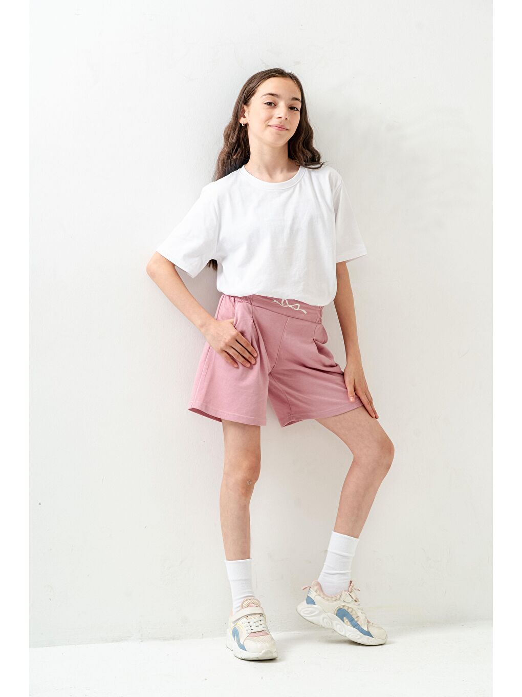 Pembe Kemer Ortası Nakışlı Kız Çocuk Şort-3
