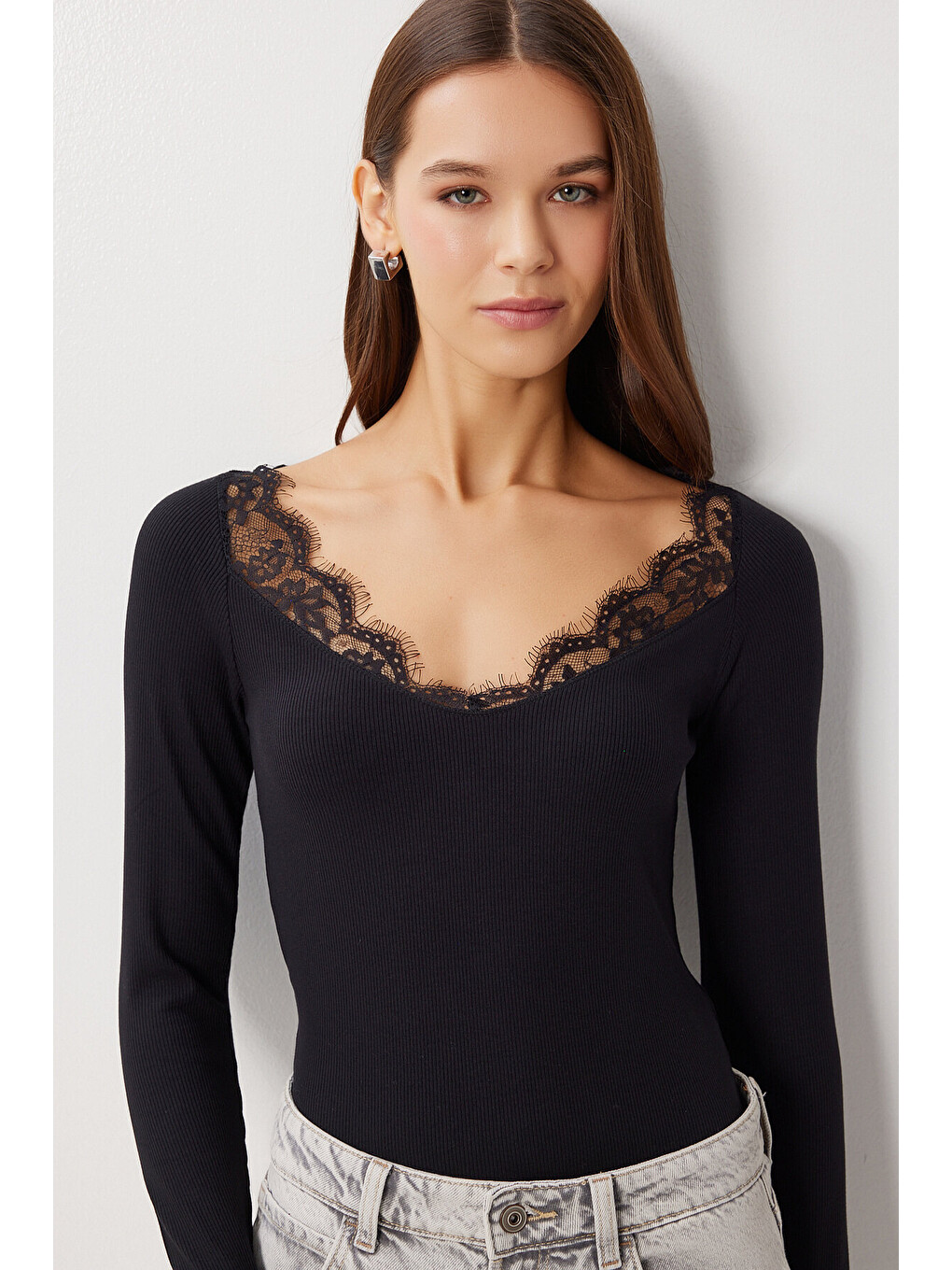 Siyah Dantel Detaylı Fitili Örme Bluz SİYAH LUB0297