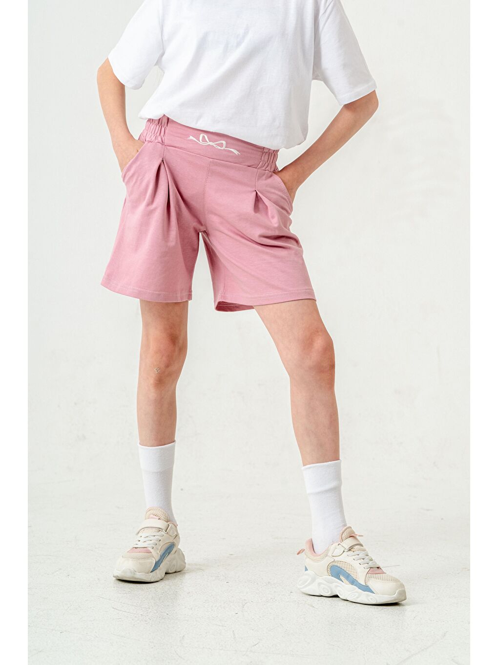 Pembe Kemer Ortası Nakışlı Kız Çocuk Şort-5