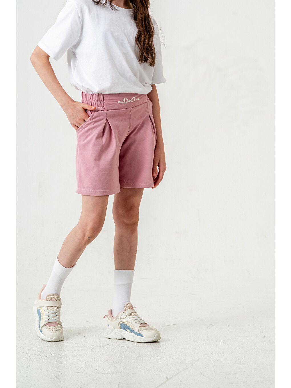 Pembe Kemer Ortası Nakışlı Kız Çocuk Şort-11