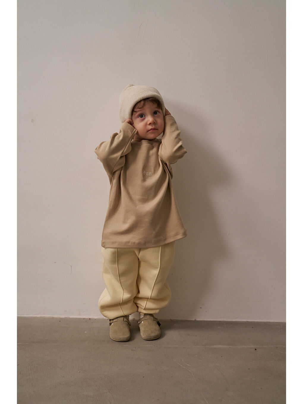 Bej Vizon Nakışlı Oversize Uzun Kollu T-shirt-1