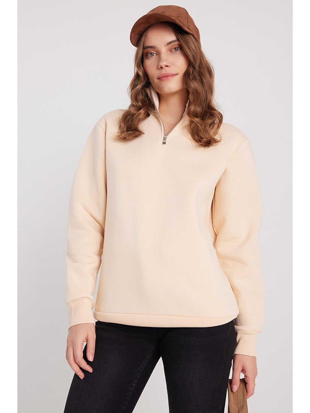 Kadın Relax Fit Rahat Kesim Pamuklu İçi Polarlı Yarım Fermuarlı Ekru Dik Yaka Sweatshirt-3