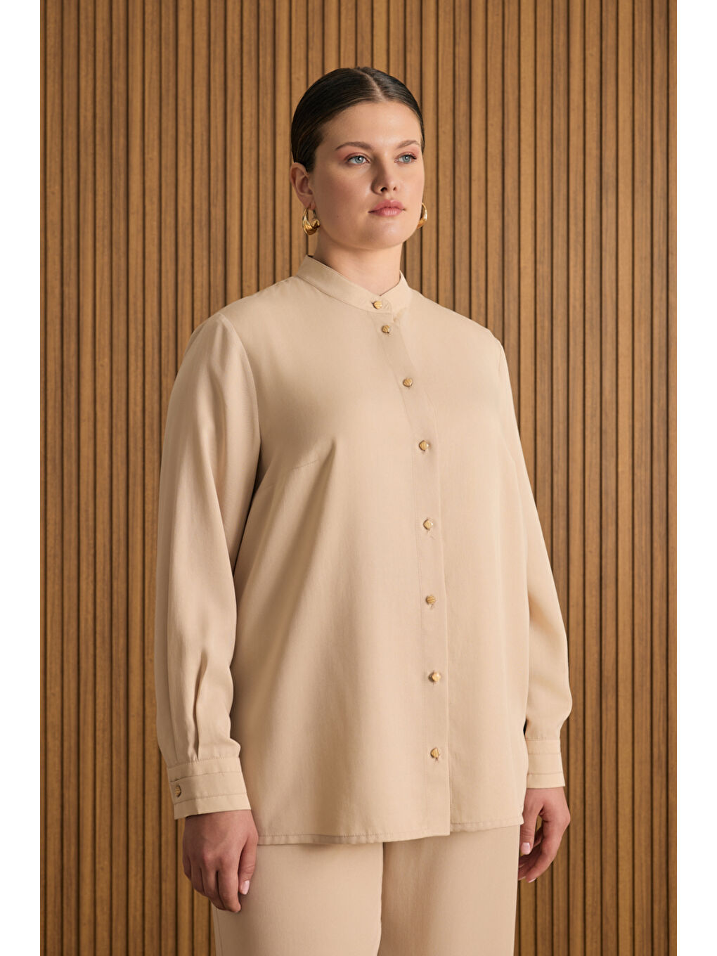 Bej Hakim Yaka Lyocell Bluz-1